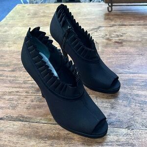 Nina New York Edina Heeled Evening Booties size 8